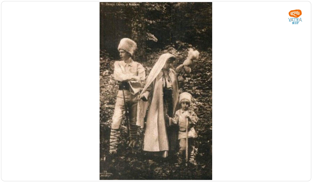 Regina Maria cu fiii săi, principii Carol și Nicolae