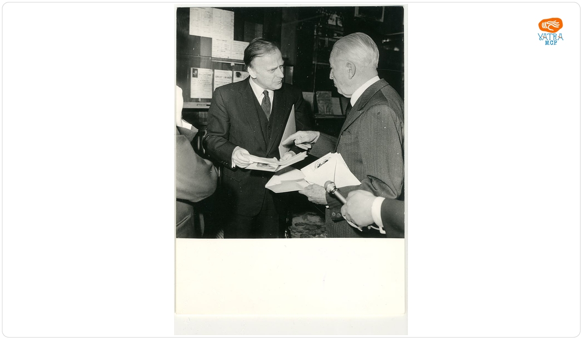 Yehudi Menuhin în vizită la Muzeul Național George Enescu