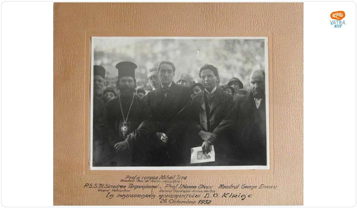 Fotografie de grup realizată la inaugurarea monumentului dedicat compozitorului Dumitru Georgescu-Kiriac