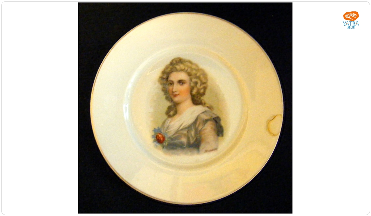 Farfurie decorativă cu portretul fiicei vitrege a lui Napoleon I: Hortanse