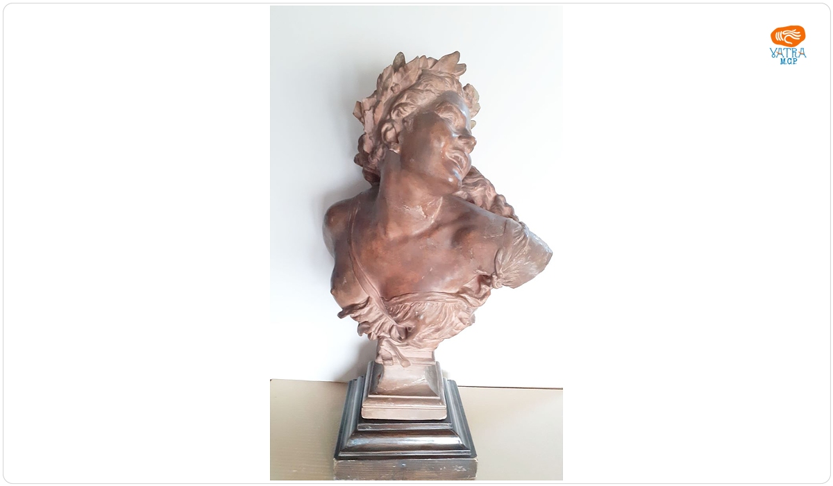 Jean Baptiste Carpeaux — Bacantă cu coroană de lauri
