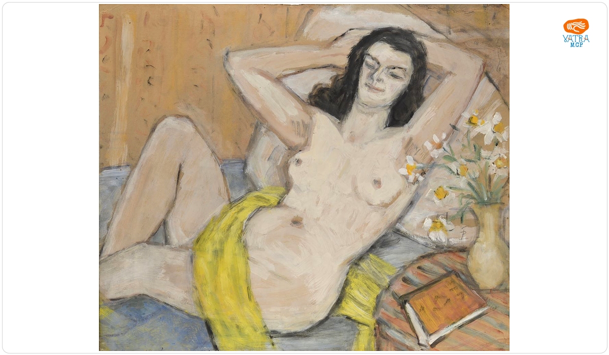 Nud cu eșarfă galbenă