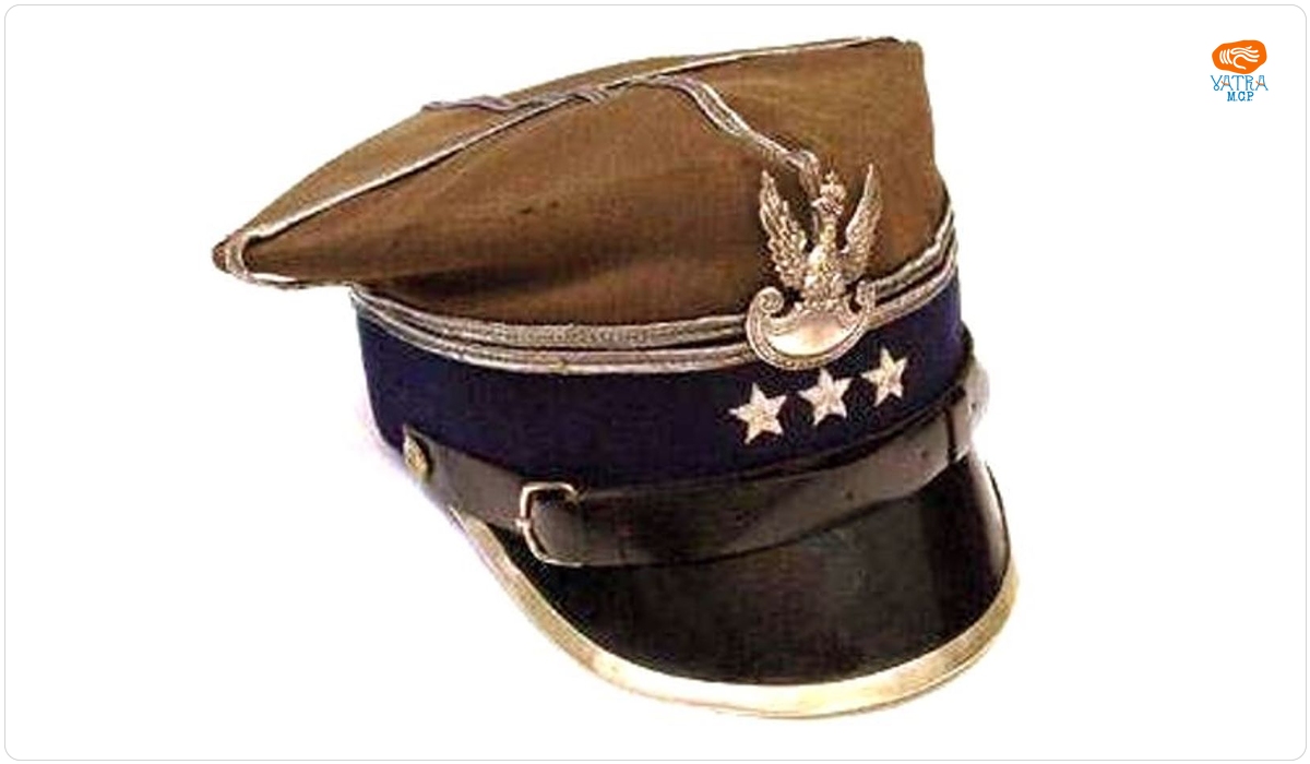 Șapcă de colonel de infanterie ce a aparținut regelui Carol al II-lea al României