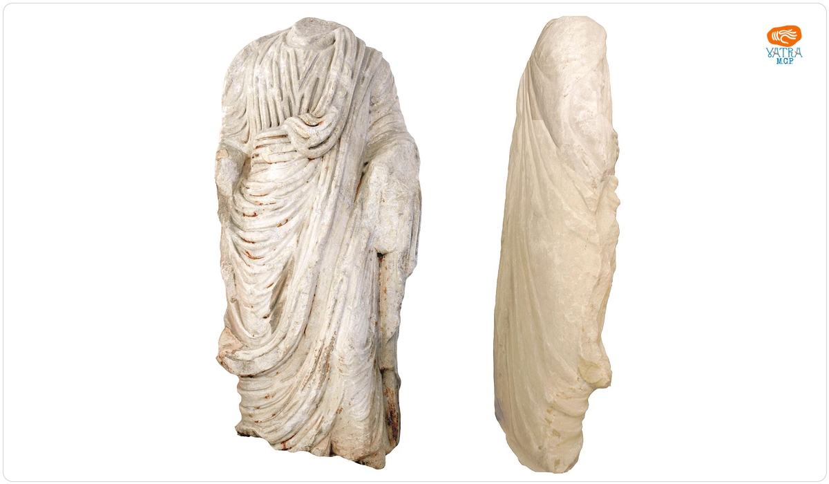 Statuie bărbat drapat