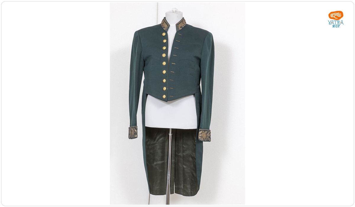 Costum-frac academician Victor Slăvescu.