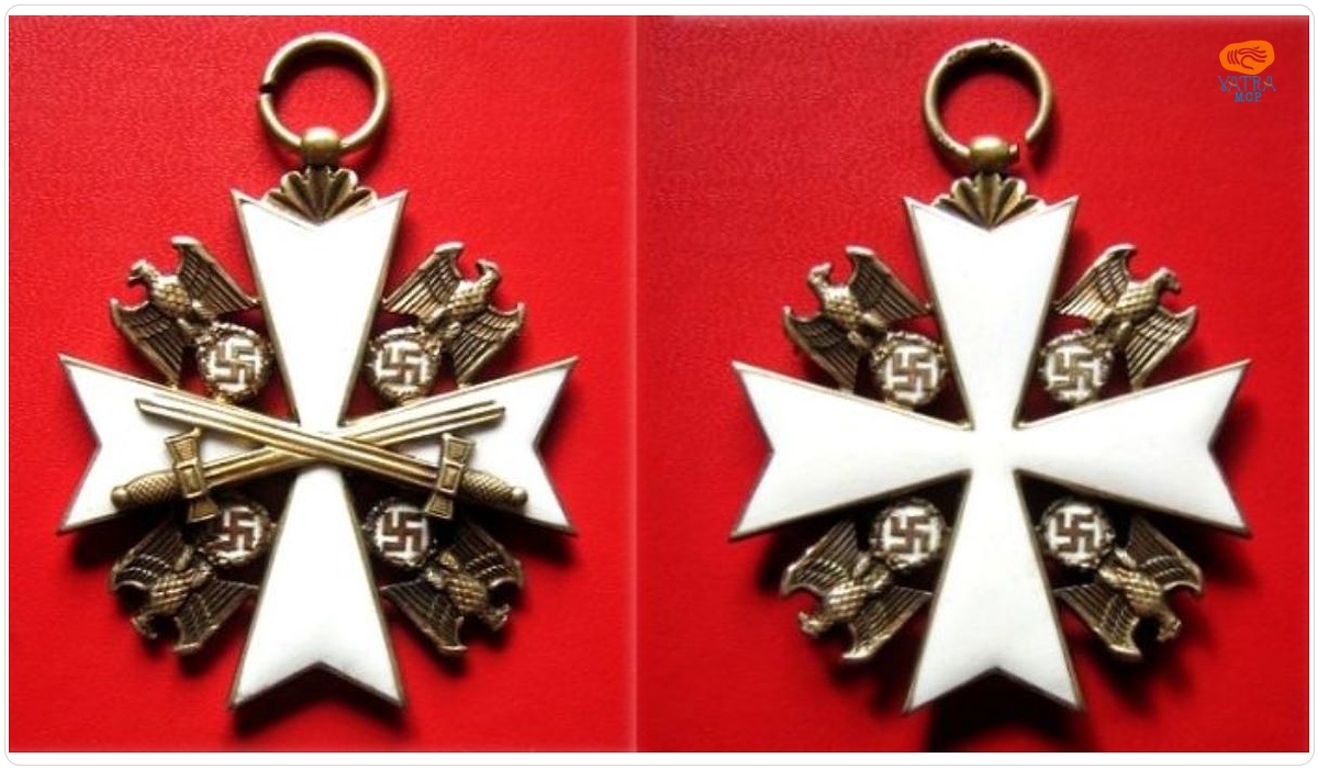 Însemnul Ordinului Vulturul german Clasa III-a de război