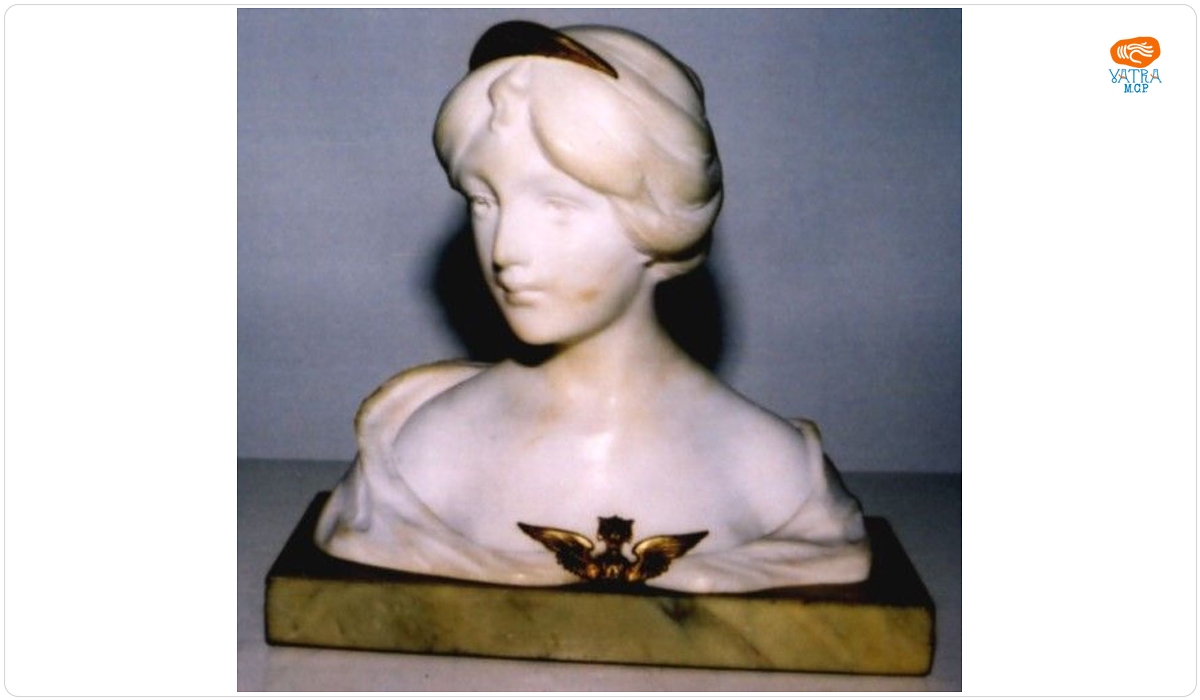 Bust feminin