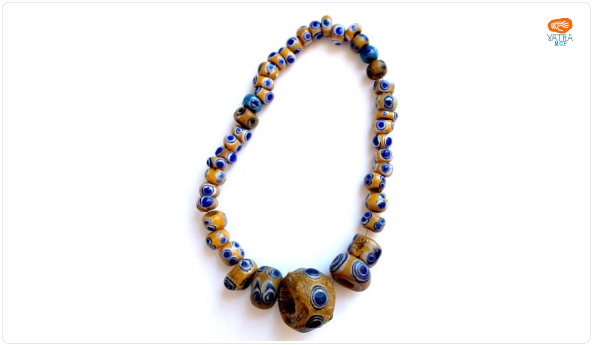 Colier „ochi de păun”