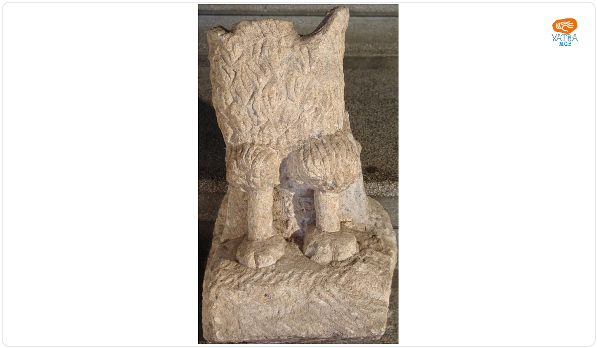 Statuie reprezentând un vultur