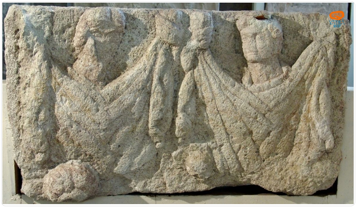 Perete de aedicula funerară