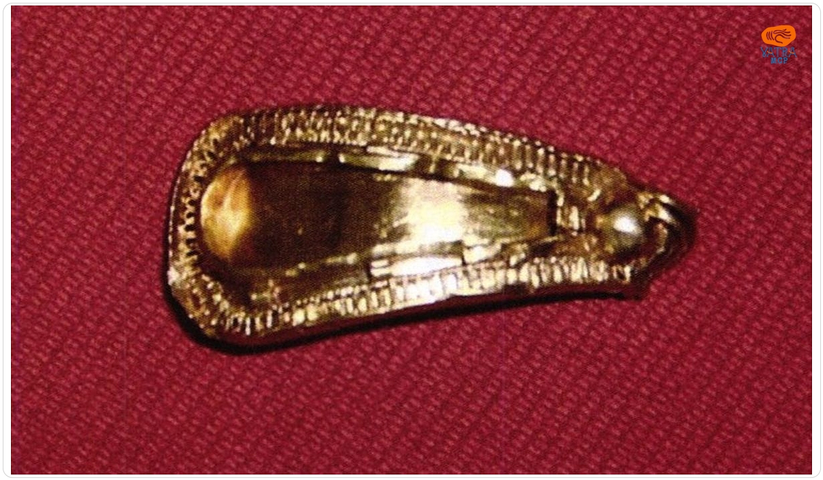 Fragment de brățară împletită
