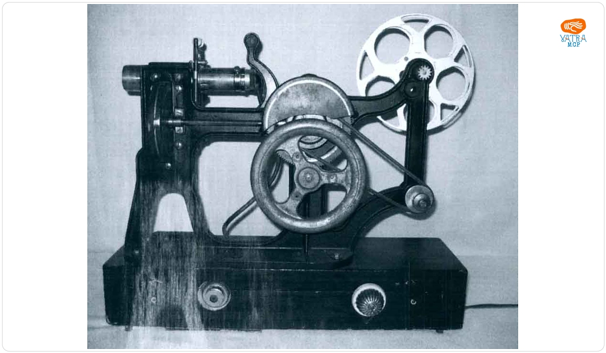 Aparat de proiecție cinematografică