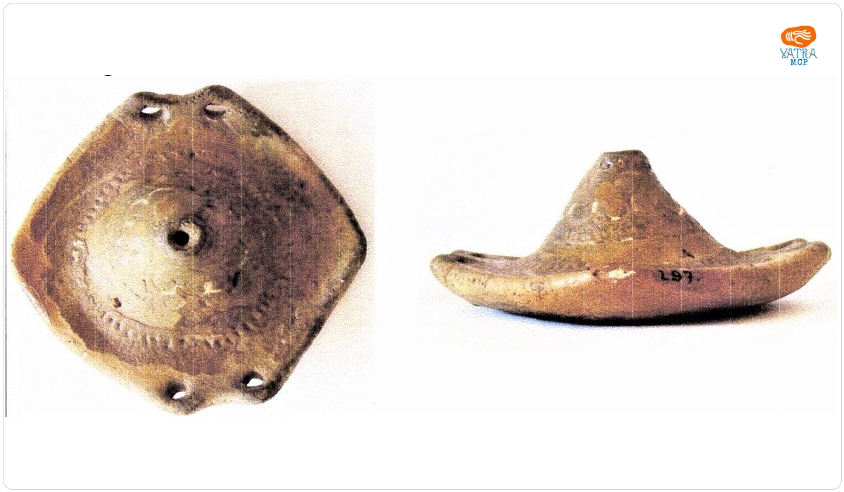 Capac de pyxis cu mâner conic