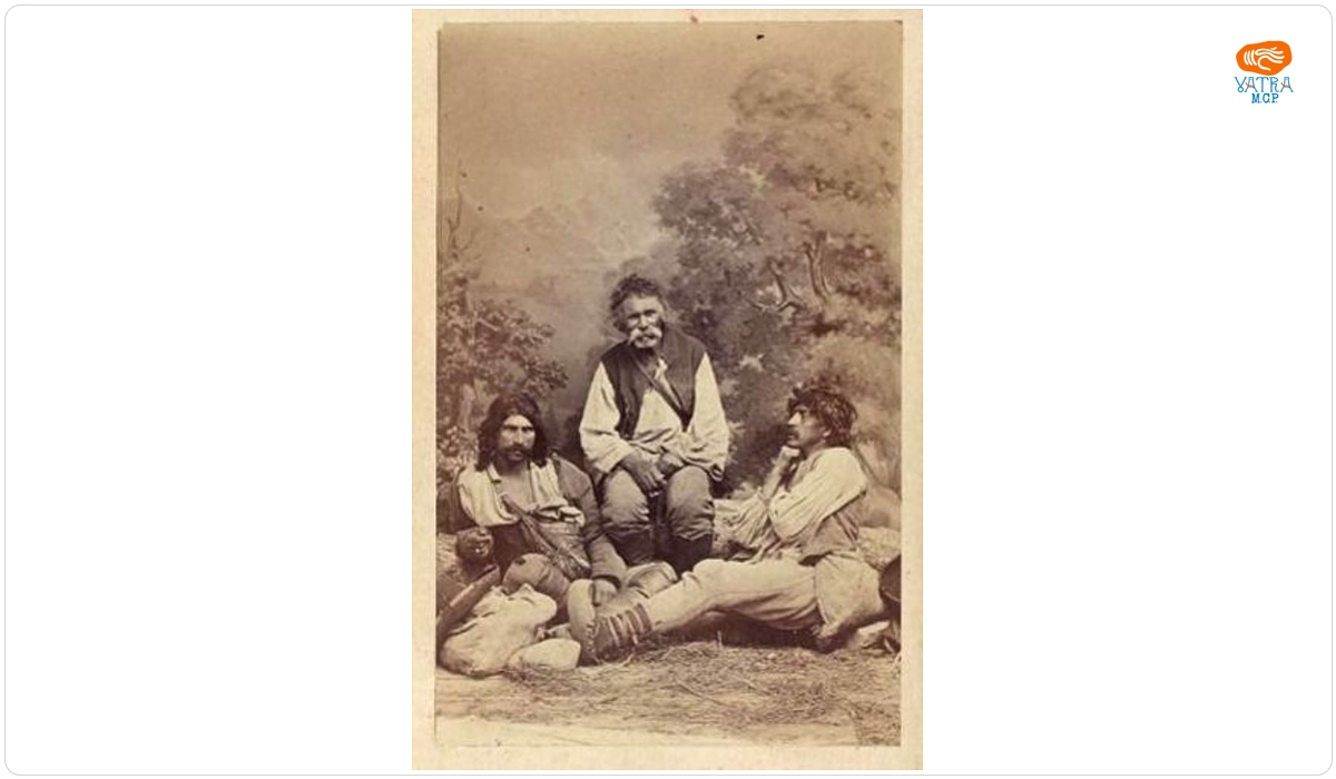 Grup de trei țigani