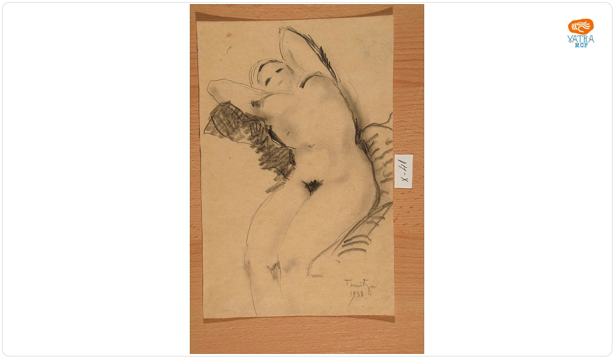 Nud șezând
