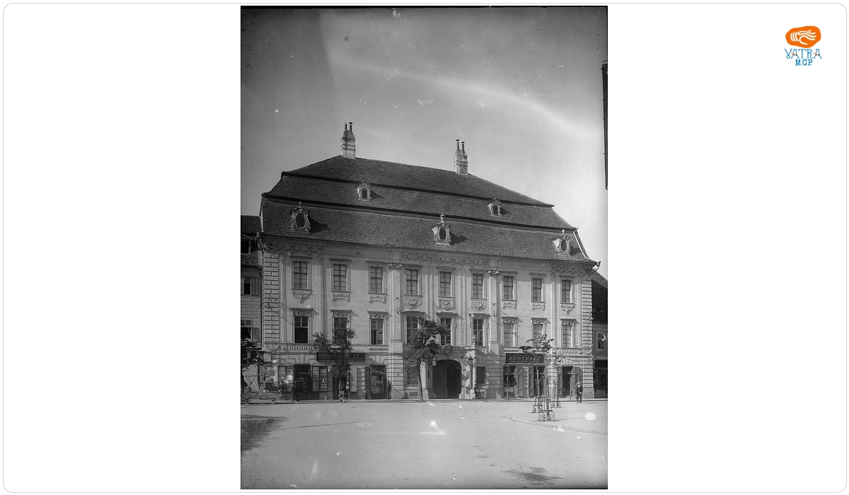 Fațada Palatului Brukenthal din Sibiu