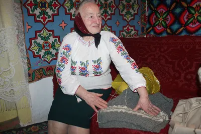 Mariuţa Tiucă, artizana opincilor din nordul Muscelului