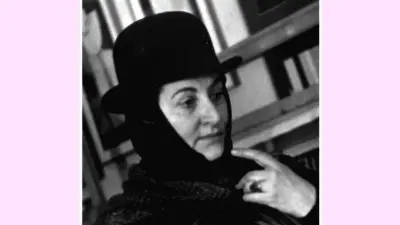 Eugenia DUMITRAŞCU LUCA, grafician, profesor