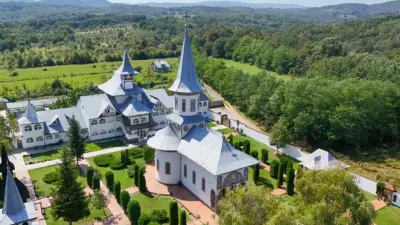 Mănăstirea Teiuș, Caraș-Severin - Cetatea din pădurea de tei