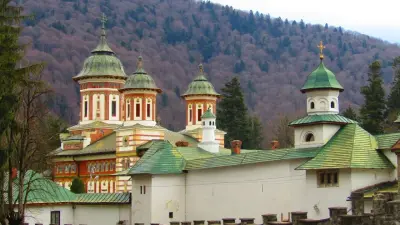 Mănăstirea Sinaia, Prahova - perla brâncovenească a Văii Prahovei
