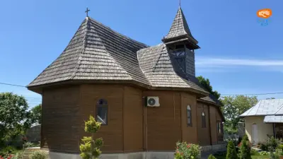 Mănăstirea Sfântul Nicolae, Măcin, Tulcea - biserica de lemn și mica obște de maici
