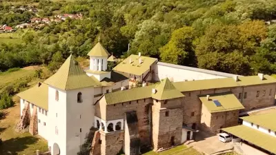 Mănăstirea Govora, Vâlcea. Vechea tiparniță și rara imagine a Maicii Domnului Întraripate