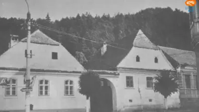 De la sat la târg, Râșnov și Cristian. Urbanizarea arhitecturii rurale în Țara Bârsei (1820–1910)