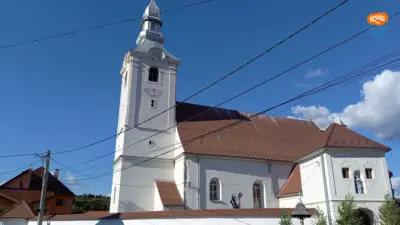 Biserica „Sfântul Dominic” din Sândominic – cristelnița romanică și Madona de la Șumuleu